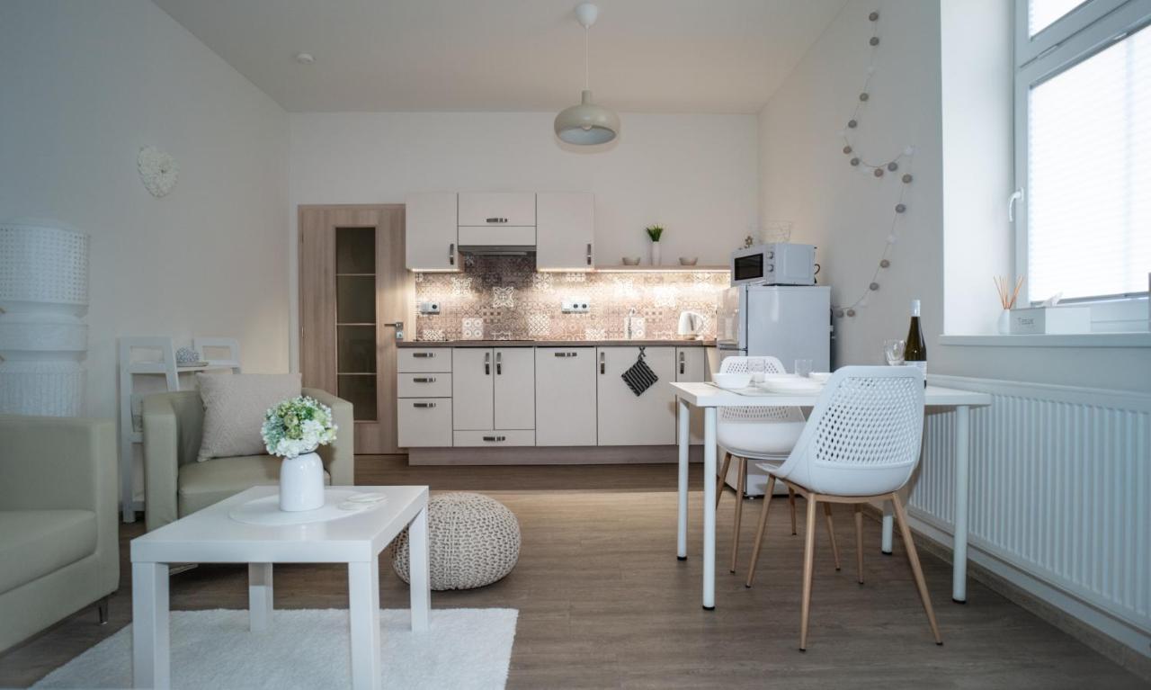Apartmanovy Dum Sklipek Trutnov Ngoại thất bức ảnh