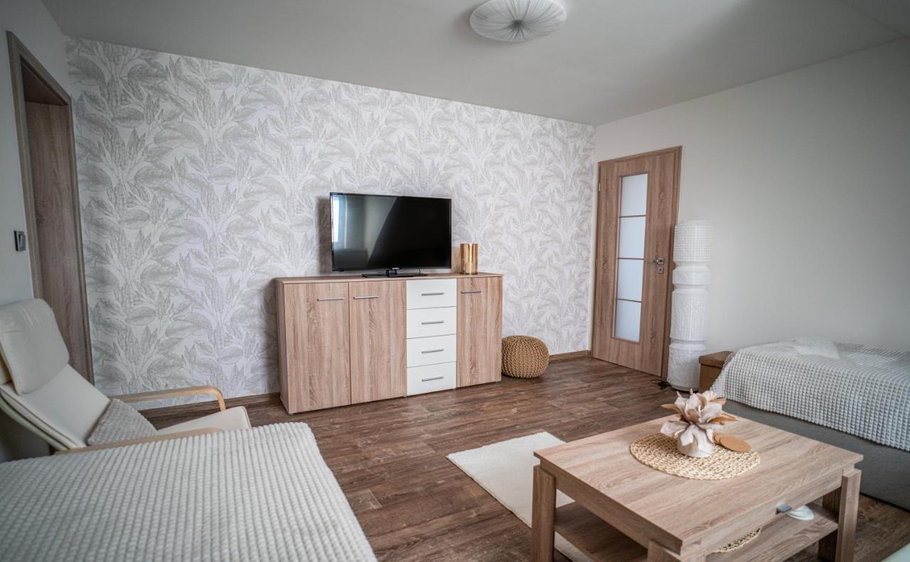 Apartmanovy Dum Sklipek Trutnov Ngoại thất bức ảnh