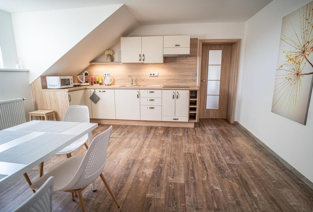 Apartmanovy Dum Sklipek Trutnov Ngoại thất bức ảnh