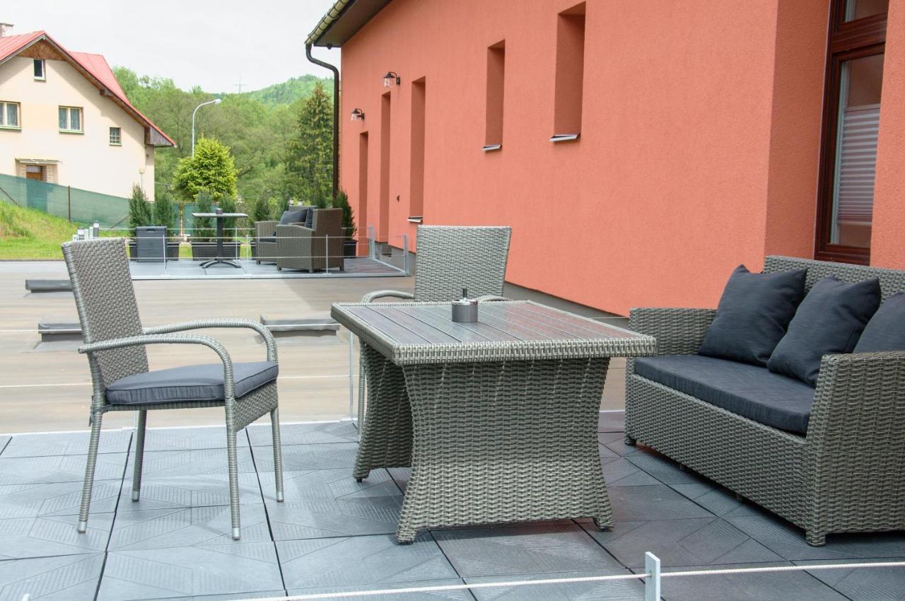 Apartmanovy Dum Sklipek Trutnov Ngoại thất bức ảnh
