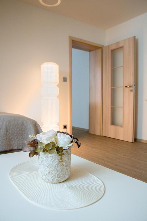 Apartmanovy Dum Sklipek Trutnov Ngoại thất bức ảnh